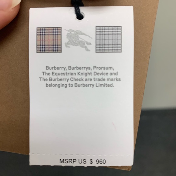 Burberry Quilted Vintage Check Scarf - Picture 7 of 8